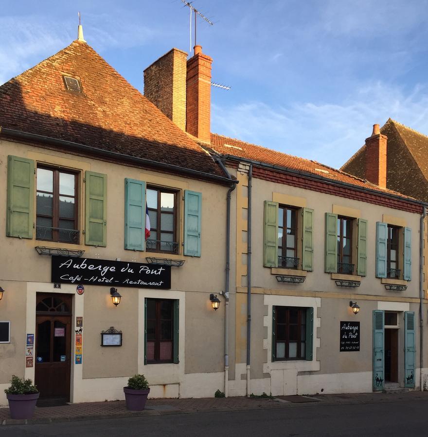 Auberge Du Pont Cérilly Exterior foto